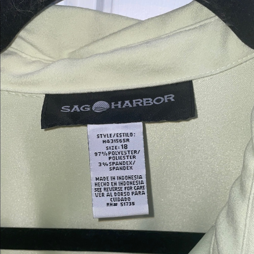 Sag Harbor Pale Green Blouse - Picture 2 of 5